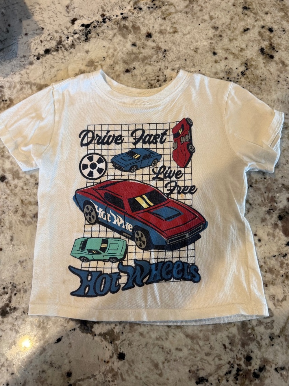 *GENTLY WORN* Boys' Hot Wheels 4T Short Sleeved Tee